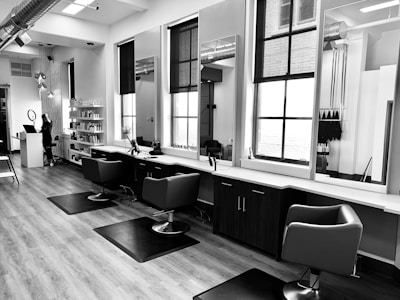 Premium Salon - Barbershops website template with responsive design